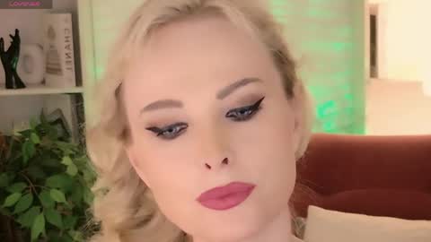 Sandra online show from June 7, 2026, 5:11 am