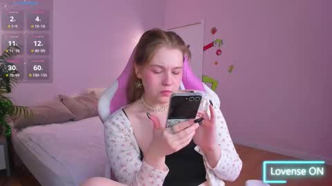 Snapshot of sandra_weaver chatting on December 14, 2025, 4:45 pm Mira online show from December 14, 2025, 4:45 pm