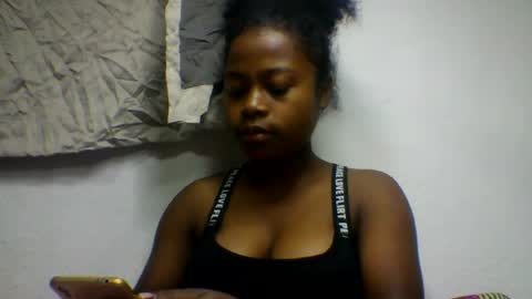 sandraalyd online show from July 15, 2026, 4:01 pm