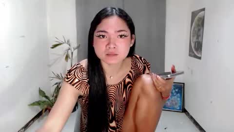 sandraxox1 online show from May 13, 2026, 7:33 pm