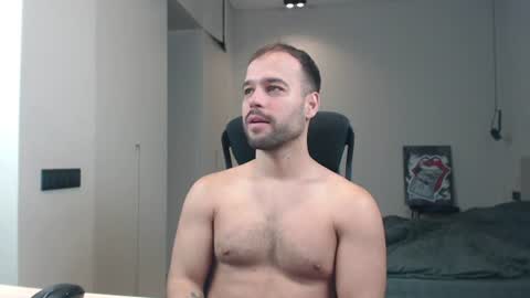 Snapshot of sandro_best chatting on June 14, 2026, 9:11 am DeAlex online show from June 14, 2026, 9:11 am