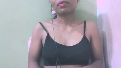 sandy735579 online show from April 28, 2026, 3:33 am