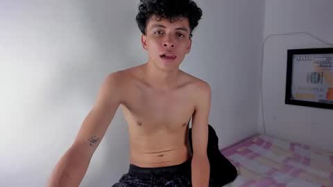 sandy_straw online show from March 17, 2026, 10:35 pm