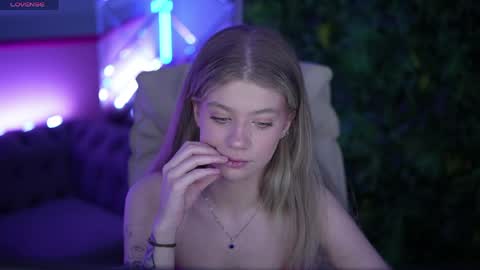 Sandy online show from May 15, 2026, 2:57 pm