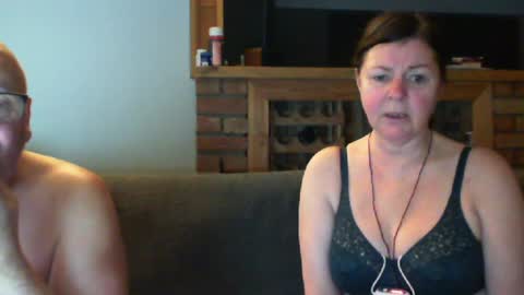 Snapshot of sanroom chatting on January 22, 2025, 4:02 pm sanroom online show from January 22, 2025, 4:02 pm