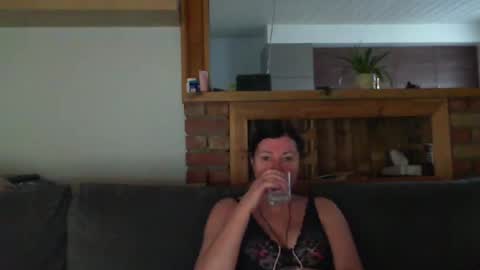 Snapshot of sanroom chatting on February 3, 2025, 4:10 pm sanroom online show from February 3, 2025, 4:10 pm