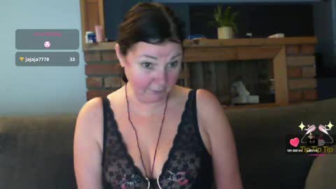 Snapshot of sanroom chatting on February 6, 2025, 3:41 pm sanroom online show from February 6, 2025, 3:41 pm