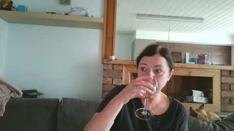 Snapshot of sanroom chatting on September 22, 2025, 12:18 pm sanroom online show from September 22, 2025, 12:18 pm