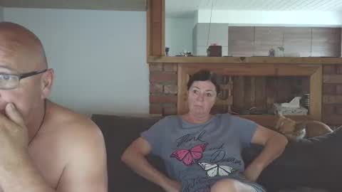 Snapshot of sanroom chatting on October 12, 2025, 7:51 am sanroom online show from October 12, 2025, 7:51 am