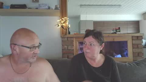 Snapshot of sanroom chatting on October 23, 2025, 1:54 pm sanroom online show from October 23, 2025, 1:54 pm