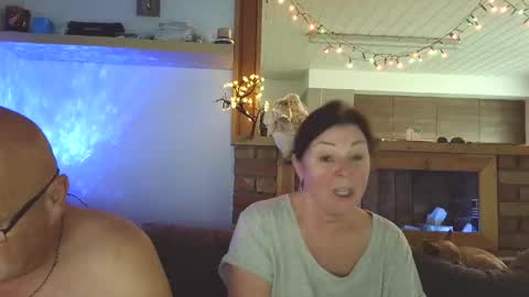 Snapshot of sanroom chatting on November 15, 2025, 1:40 pm sanroom online show from November 15, 2025, 1:40 pm