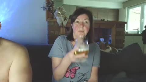 Snapshot of sanroom chatting on November 22, 2025, 2:49 pm sanroom online show from November 22, 2025, 2:49 pm