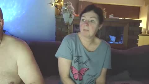 Snapshot of sanroom chatting on December 3, 2025, 3:54 pm sanroom online show from December 3, 2025, 3:54 pm