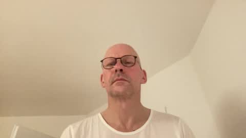 santaclausonice online show from November 17, 2025, 10:59 pm