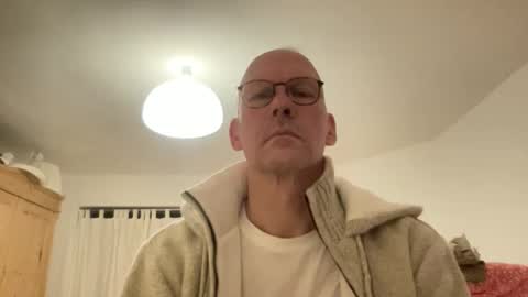 santaclausonice online show from November 20, 2025, 10:31 pm