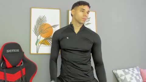 Snapshot of santana_maximo chatting on May 28, 2026, 1:30 pm Maximo Santana online show from May 28, 2026, 1:30 pm