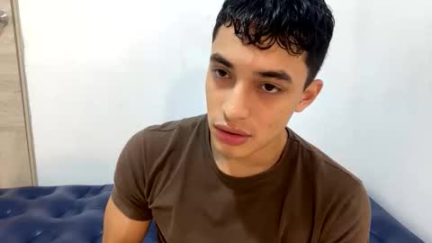 Snapshot of santi36rt chatting on May 16, 2026, 11:03 pm santi36rt online show from May 16, 2026, 11:03 pm