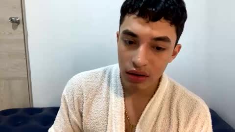Snapshot of santi36rt chatting on May 20, 2026, 2:18 am santi36rt online show from May 20, 2026, 2:18 am