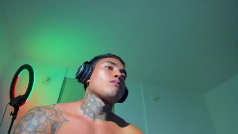Santi Ferrer online show from April 26, 2026, 1:36 am