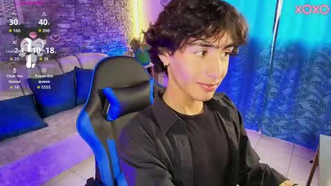 SANTY online show from April 13, 2026, 7:19 pm