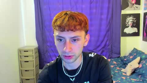 Santi online show from December 18, 2025, 8:48 pm