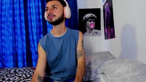 Santi online show from June 4, 2026, 7:53 pm