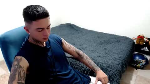 Snapshot of santi_ss chatting on October 27, 2025, 7:07 pm santi_ss online show from October 27, 2025, 7:07 pm