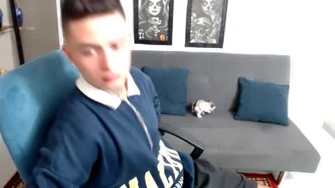 Snapshot of santi_ss chatting on November 6, 2025, 11:48 pm santi_ss online show from November 6, 2025, 11:48 pm