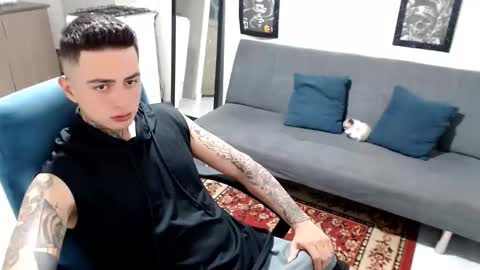 Snapshot of santi_ss chatting on November 26, 2025, 1:17 am santi_ss online show from November 26, 2025, 1:17 am