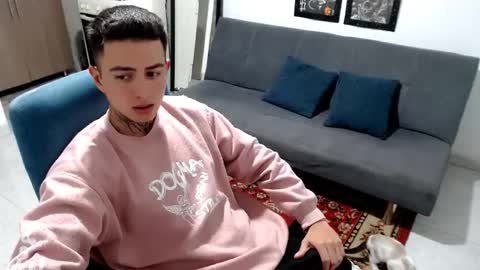 santi_ss online show from December 22, 2025, 12:51 am