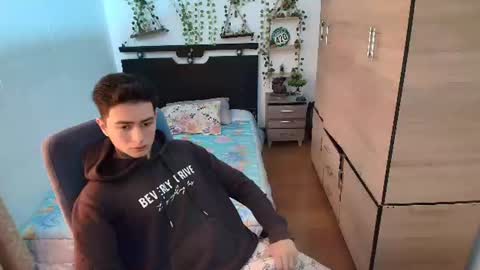 santi_ss online show from July 1, 2026, 2:29 pm