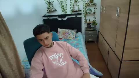 santi_ss online show from July 8, 2026, 12:59 am