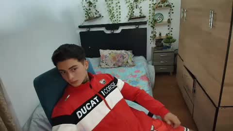 santi_ss online show from July 31, 2026, 12:43 am