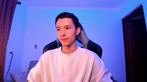 Snapshot of santi_twink19 chatting on December 6, 2024, 3:08 am santi_twink19 online show from December 6, 2024, 3:08 am