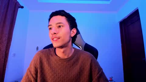 Snapshot of santi_twink19 chatting on December 10, 2024, 6:01 am santi_twink19 online show from December 10, 2024, 6:01 am