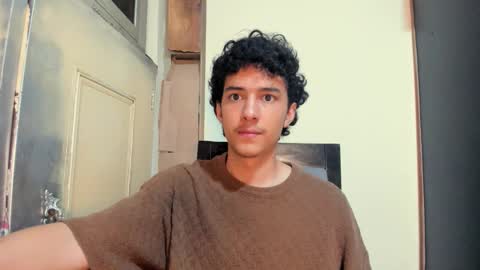 Snapshot of santi_twink19 chatting on November 13, 2025, 8:24 am santi_twink19 online show from November 13, 2025, 8:24 am