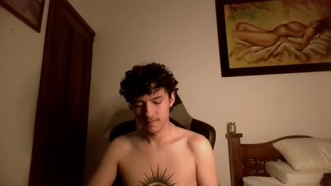 Snapshot of santi_twink19 chatting on December 19, 2025, 5:14 am santi_twink19 online show from December 19, 2025, 5:14 am