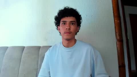 Snapshot of santi_twink19 chatting on June 14, 2026, 11:40 pm santi_twink19 online show from June 14, 2026, 11:40 pm