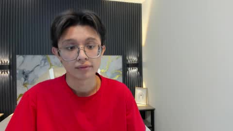 santiago_russo18 online show from November 23, 2025, 2:55 am