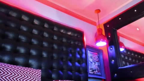 Santiago Hincapiie online show from March 15, 2026, 4:29 am