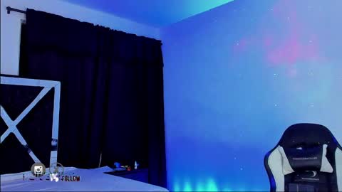 Snapshot of santiagoreyesft chatting on February 13, 2025, 5:48 am Santi Reyes online show from February 13, 2025, 5:48 am