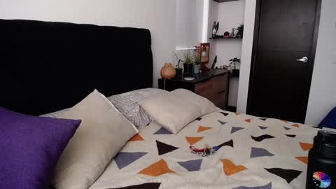 Santii online show from January 21, 2025, 6:02 pm