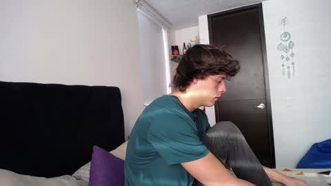 Santii online show from February 9, 2025, 1:03 pm