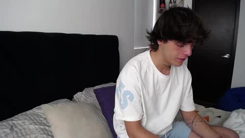 Santii online show from February 16, 2025, 4:53 pm