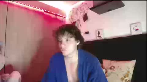 Santii online show from March 11, 2026, 11:33 pm