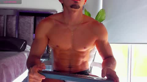 Snapshot of santin_seans chatting on November 19, 2025, 1:44 pm Santiago Seans online show from November 19, 2025, 1:44 pm