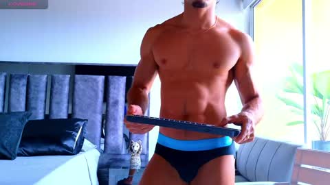 Snapshot of santin_seans chatting on May 11, 2026, 3:29 pm Santiago Seans online show from May 11, 2026, 3:29 pm