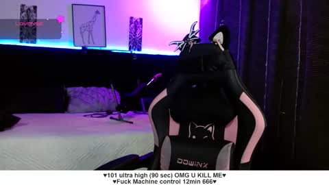 Snapshot of santos_liah chatting on October 2, 2025, 12:23 pm Liah Santos online show from October 2, 2025, 12:23 pm