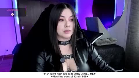 Snapshot of santos_liah chatting on November 27, 2025, 6:21 pm Liah Santos online show from November 27, 2025, 6:21 pm