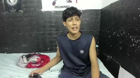 Snapshot of santos_xd chatting on June 2, 2026, 3:41 am santos online show from June 2, 2026, 3:41 am